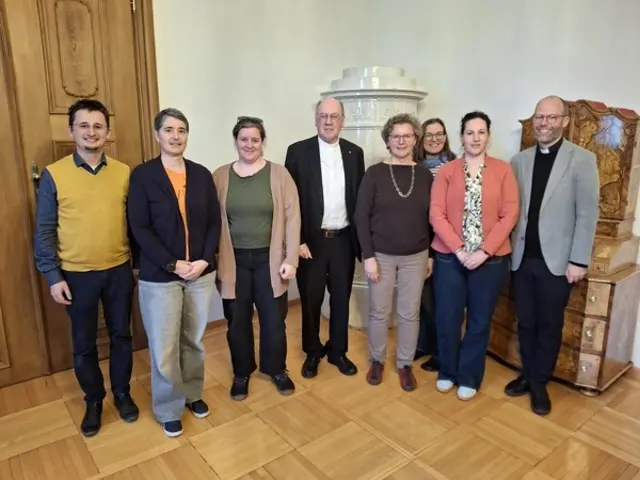 Mag. Andreas Steinmetz, Mag. Monika Liedler, Magdalena Ganster, Bischof Alois Schwarz, Irmgard Bayrhofer, Danja Kloibhofer BA MA, MMag. Barbara Taubinger und GV Dr. Christoph Weiss. (v.l.) | Foto: Diözese St. Pölten