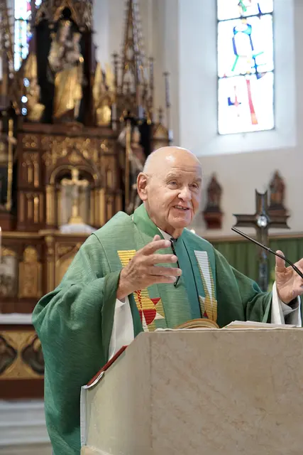 Der Redemptorist Hans Hütter. Im „Predigtforum“ stellen er und seine MitarbeiterInnen im Internet Materialien für Verkündigung bereit. | Foto: Predigtforum