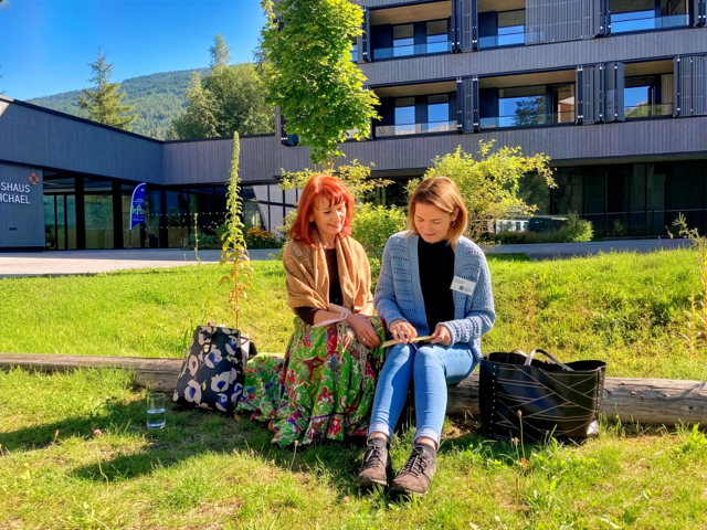Die kfb Steiermark vertreten Lydia Lieskonig (l.) als ehrenamtliche Vorsitzende und Bernadette Weber (r.) als hauptamtliche Referentin oft gemeinsam. | Foto: privat