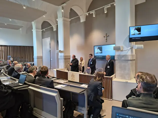 In Rom wurde am 23. und 24. April bei einem Fachsymposium über eine ethische Vermögensverwaltung der römisch-katholischen Kirche beraten. Aus Graz waren der Ökonom Martin Halmer sowie der designierte Direktor der Diözese, Lukas Grangl, mit dabei. | Foto: Grangl