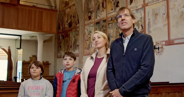Familie Kathrin und Thomas Mitterdorfer. 
Sie und ihre Kinder Emilie und Levi sind die Protagonisten eines kurzen Werbespots über die Kirche St. Korbinian. | Foto: Peter Leiter