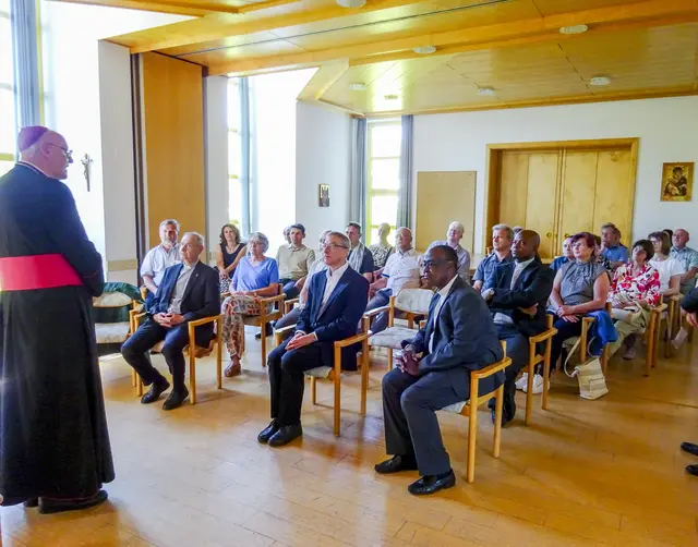 Begegnung mit dem Pfarrgemeinderat. | Foto: Felix Pfleger