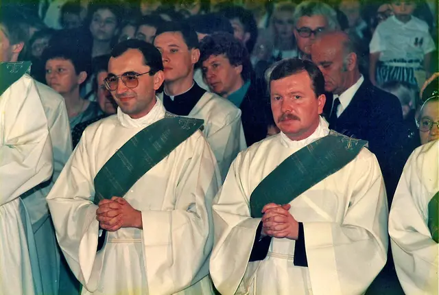 Wilhelm Krautwaschl (l.) – heute unser Diözesanbischof – und Erich Linhardt (r.) – unser scheidender Generalvikar – kannten sich schon aus dem Priesterseminar und waren Weihekollegen. | Foto: privat