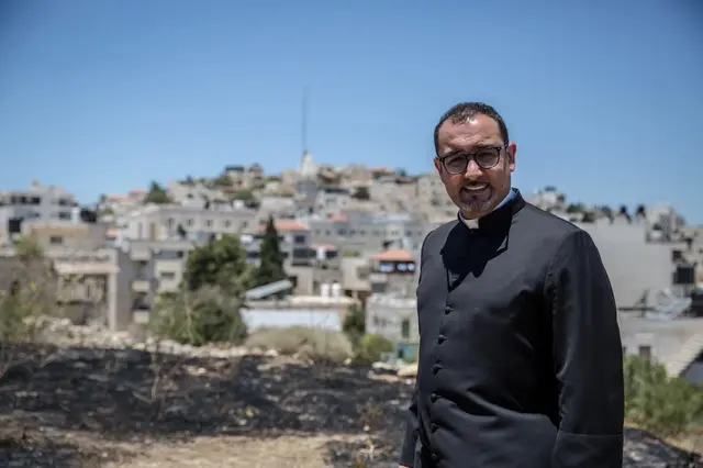 Pfarrer Bashar Fawadleh berichtet von Übergriffen radikaler Siedler auf Taybeh. | Foto: privat
