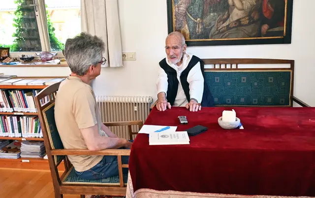 Der Benediktiner-mönch und bekannte geistliche Autor Br. David Steindl-Rast, der lange in den USA tätig war und jetzt im Europakloster Gut Aich in St. Gilgen lebt, feiert am 12. Juli seinen 100. Geburtstag. | Foto: Jokesch
