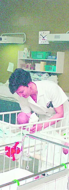 Historische Aufnahme der Babystation des Krankenhauses | Foto: Barmherzige Brüder/St. Veit