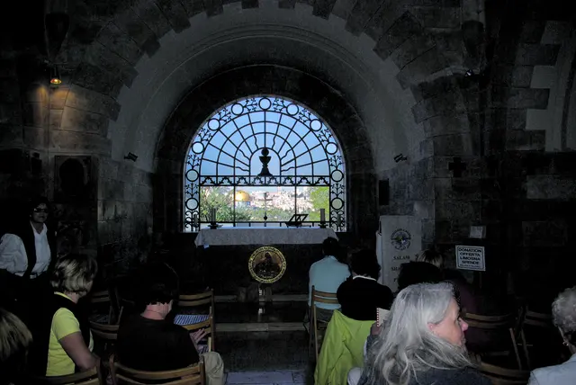 Blick aus der Kirche "Dominus Flevit" auf den Tempelberg. | Foto: Wikimedia Commons