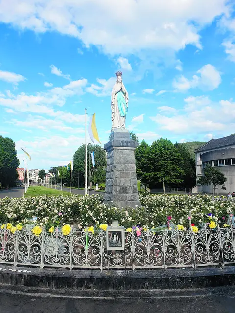 Millionen Menschen vertrauen auf Maria. | Foto: Manuel Sattelberger