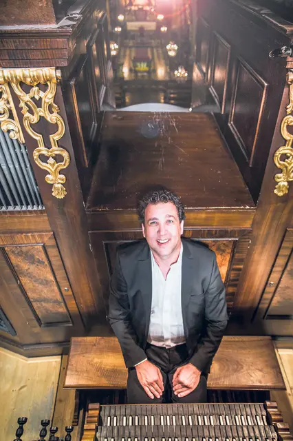 Ludwig Lusser, geboren 1969 in Innervillgraten/Osttirol, ist seit 2006 Domorganist in St. Pölten. Er studierte Orgel und Kirchenmusik in Wien und engagiert sich neben seiner vielfältigen Konzerttätigkeit auch als Lehrer und Improvisator.  | Foto: zVg