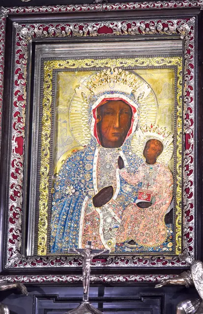 Ikone der Schwarzen Madonna im Paulinerkloster in Tschenstochau. Die Marienikone ist das wertvollste Nationalheiligtum Polens. | Foto: Harald Oppitz/KNA