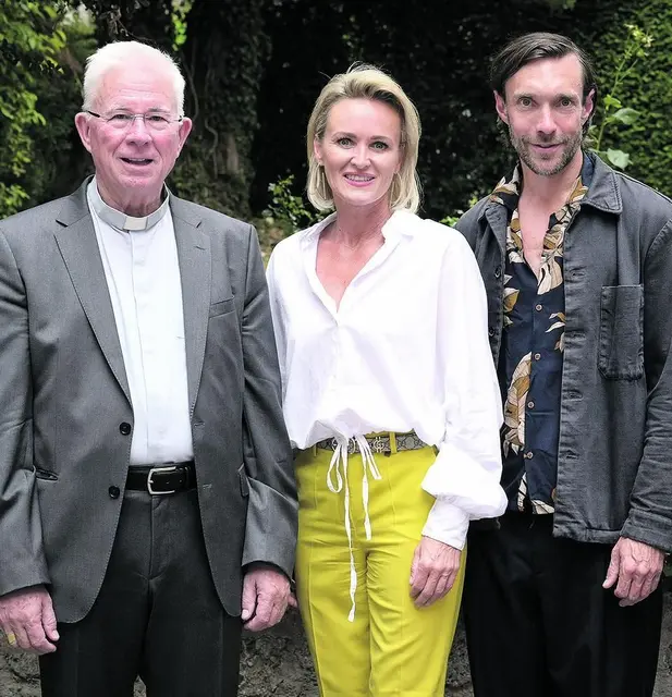 Mit Erzbischof Franz Lackner und Schauspieler Christoph Luser bei den Salzburger Hochschulwochen. | Foto: eds/Hiva Naghshi