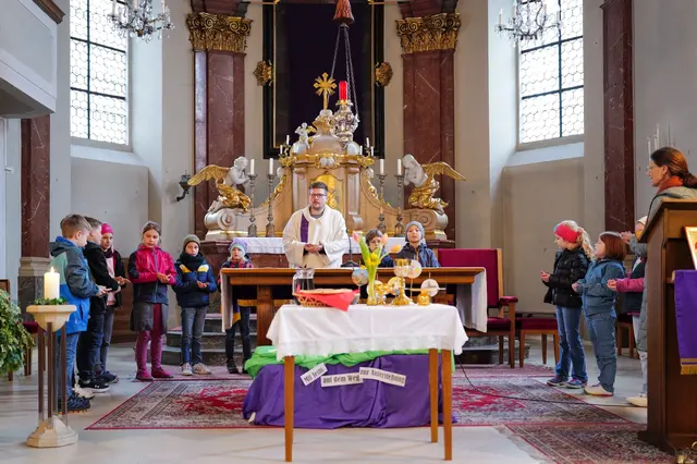 Vorbereitungs-Modell "Weggottesdienste": Fünf so genannte "Mini-Gottesdienste" werden mit den Kindern im Pfarrverband Horner Becken gefeiert. | Foto: Pfarrverband Horner Becken