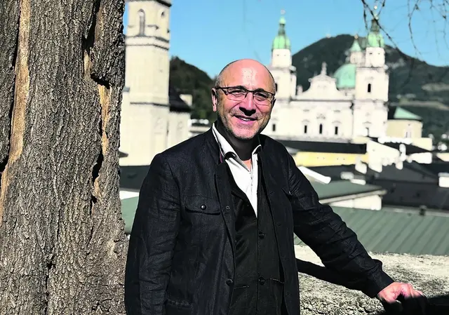 Jedermann-Rufer: Künstlerseelsorger und Kulturvermittler Hubert Nitsch. | Foto: kiz/elle