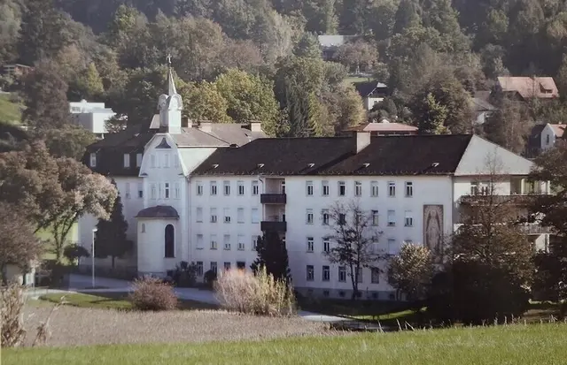Die Zukunft des Gebäudes ist noch nicht entschieden. Gegenstände im Haus (Bilder, Kreuze, Handarbeiten, Möbel ...) können am 18. September ab 14 Uhr, und am 19. September ab 9 Uhr gegen eine Spende erworben werden. | Foto: Archiv