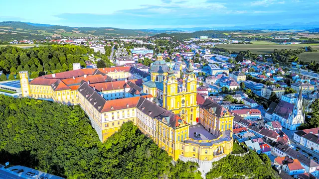 1702 bekam Prandtauer seinen ersten großen Auftrag: den Neubau der Stiftskirche Melk. | Foto: dudlajzov/Adobe