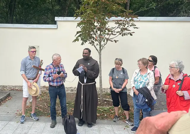 Frauenkirchen. Die Wallfahrt des Vereins Freunde der Basilika führte gemeinsam mit Priester Manuel Sandesh von Halbturn nach Albertkazmerpuszta.