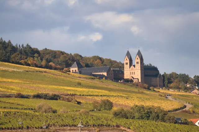 Im Benediktinerinnenkloster St. Hildegard feierten die Rubinhochzeitspaare bei ihrer Reise ins Rhein- und Moselland ihr 40-jähriges Ehejubiläum in einem feierlichen Gottesdienst. | Foto: pixabay
