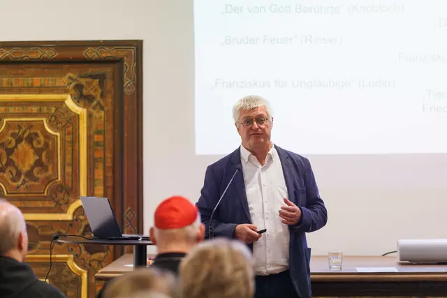Der Religionspädagoge Hans Mendl sprach am 1. Oktober im Grazer Minoritenzentrum über den hl. Franz von Assisi.  | Foto: Neuhold