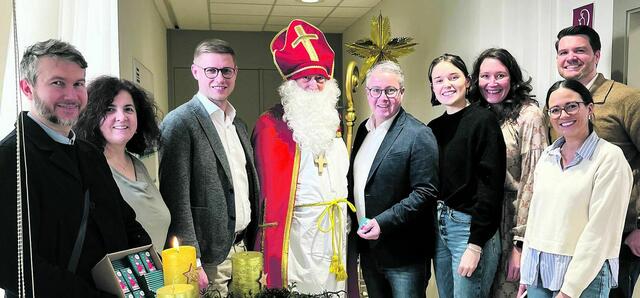 KMB. Der Nikolaus der Katholischen Männerbewegung besuchte zahlreiche Verantwortungsträger:innen. Im Bild mit dem Klub der ÖVP im Burgenländischen Landtag.